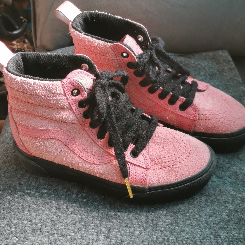 Vans - Picture 1 of 9